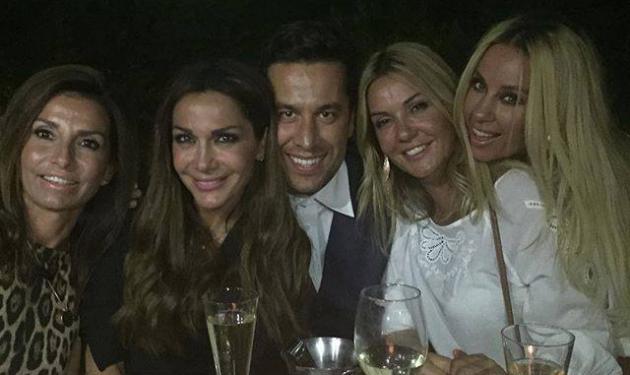 Γωγώ Μαστροκώστα: Party γενεθλίων με τους κολλητούς της!