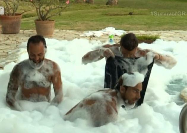 Survivor: Γυμνοί στο τζακούζι οι Μαχητές! Πέταξαν τα μαγιό τους…
