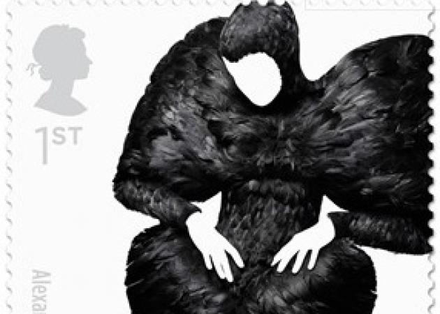 Δες τη σειρά από γραμματόσημα με επώνυμη υπογραφή!