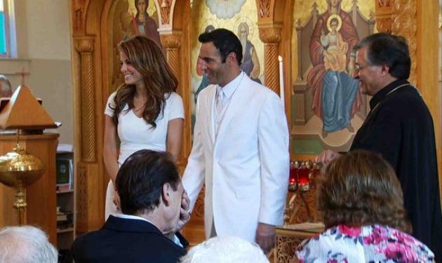 Μαρία Μενούνος: Ο σύντροφός της βαφτίστηκε Χριστιανός Ορθόδοξος και το γιόρτασαν, σουβλίζοντας αρνιά! Φωτογραφίες