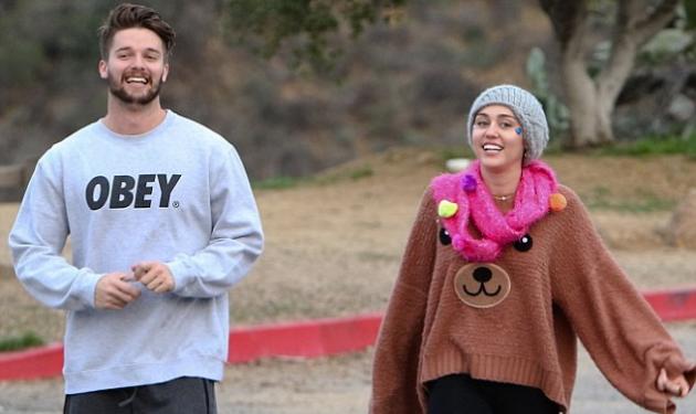 Miley Cyrus –  Patrick Schwarzenegger: Οι διακοπές τους στα χιόνια