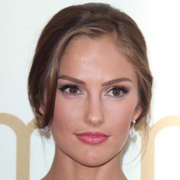 5 | Πιο καλοσχηματισμένα φρύδια: Minka Kelly