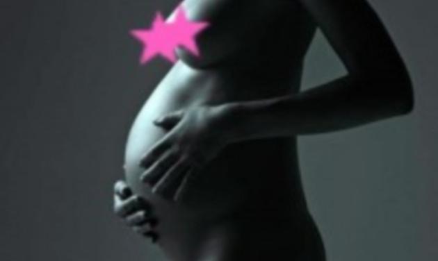 Διάσημο μοντέλο  φωτογραφίζεται γυμνή και έγκυος!