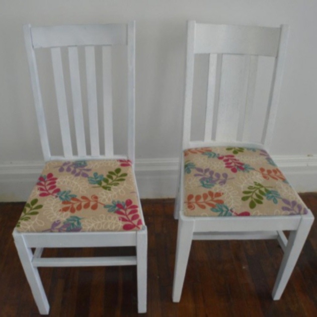 3 | Αταίριαστες καρέκλες
