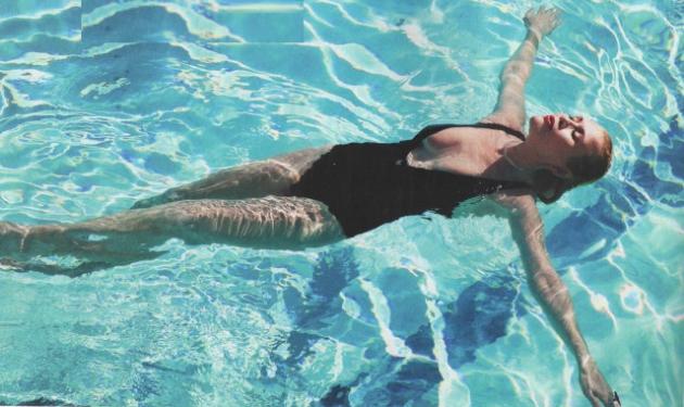 Κωνσταντίνα Μιχαήλ: Η αποκαλυπτική φωτογράφιση στην… πισίνα!