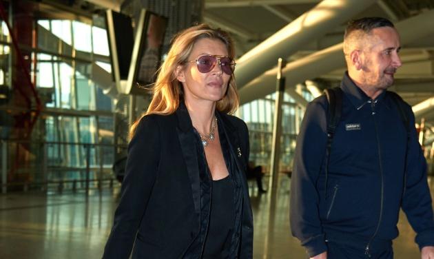Kate Moss: Αστυνομικοί την κατέβασαν από το αεροπλάνο λόγω της ενοχλητικής συμπεριφοράς της!