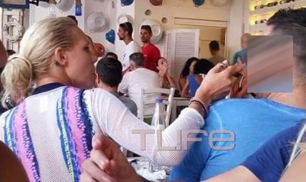 Tαΐζει τον αγαπημένο της στο στόμα, ακόμη και μετά από τρία χρόνια σχέσης!