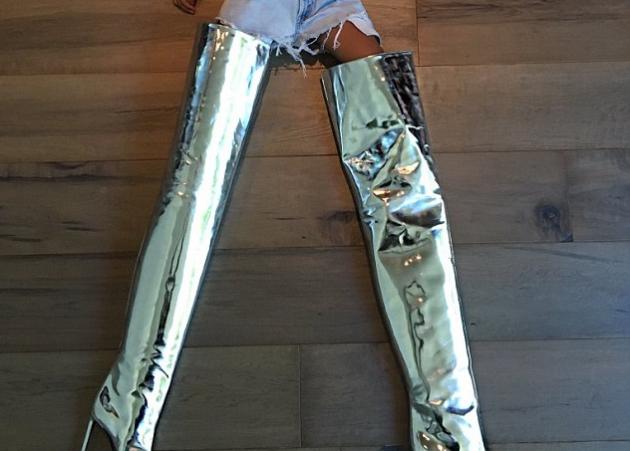 Ποια celebrity έδωσε τις μπότες των 1.600 ευρώ στην κόρη της για να παίξει;