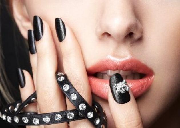 Η Nails Inc. ετοιμάζει… δερμάτινο βερνίκι!