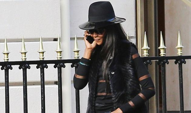 Naomi Campbell: Το look που έκοψε ανάσες στο Παρίσι!