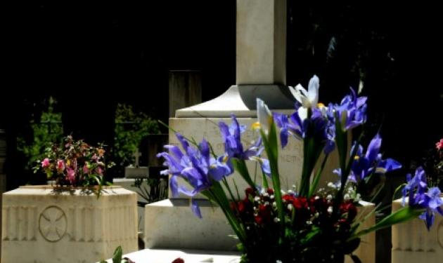 Θρήνος στην Κρήτη: 23χρονος αυτοκτόνησε πάνω από τον τάφο του παππού του!