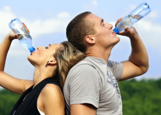Πόσο νερό πρέπει να πίνεις ανάλογα με το βάρος σου
