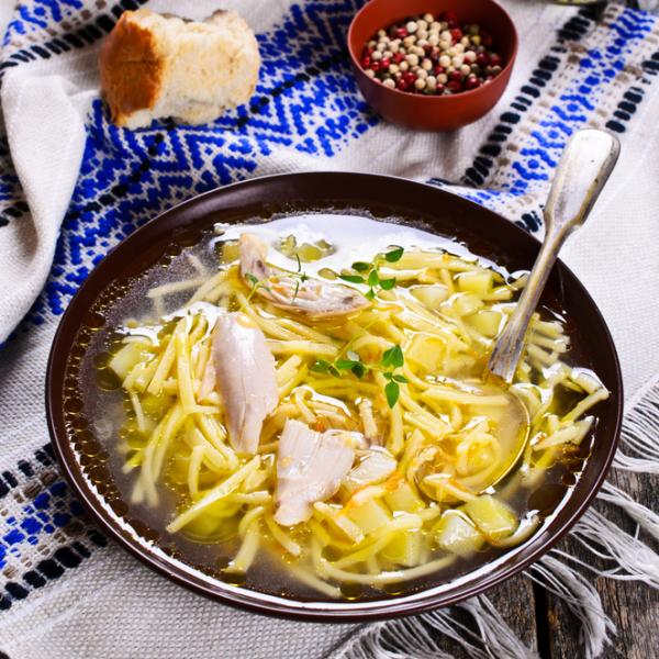 Κοτόσουπα με noodles