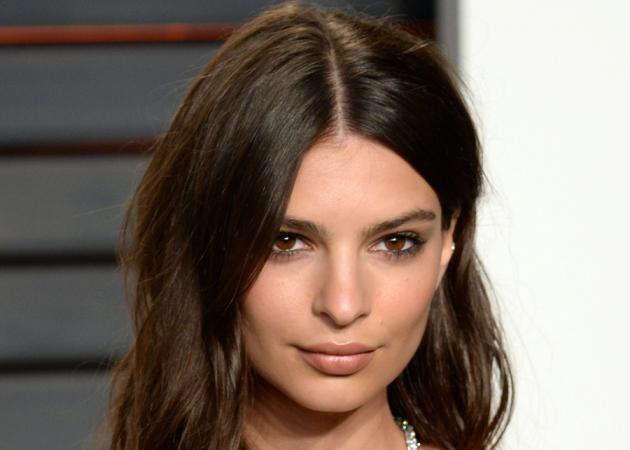 H Emily Ratajkowski ξανθιά και αγνώριστη!