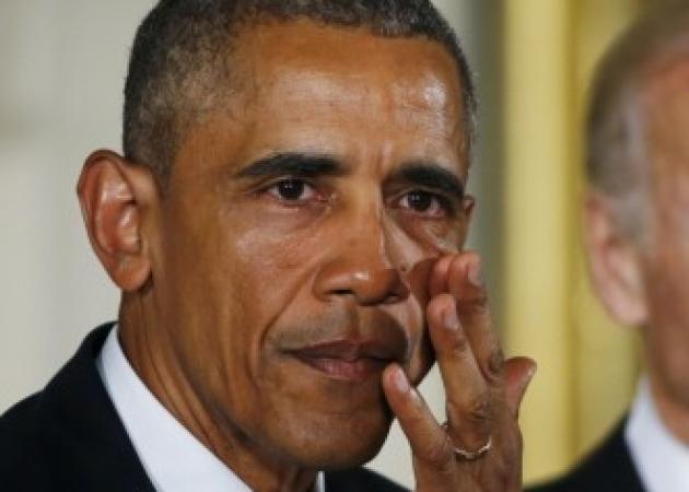 Ξέσπασε σε κλάματα ο Ομπάμα όταν μίλησε για τα όπλα
