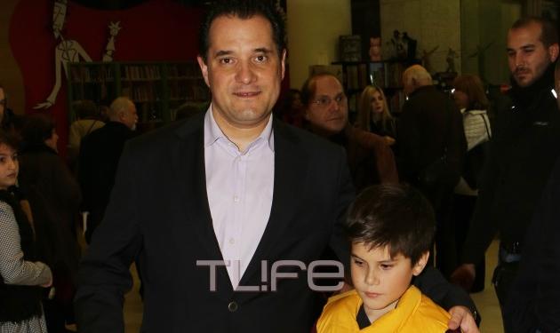 Ποιοι celebrities βρέθηκαν στο θέατρο με τα παιδιά τους – Φωτογραφίες