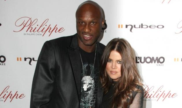 Υπάρχει ελπίδα για τον Lamar Odom; Έσφιξε το χέρι της Kim Kardashian, ενώ είναι σε κώμα