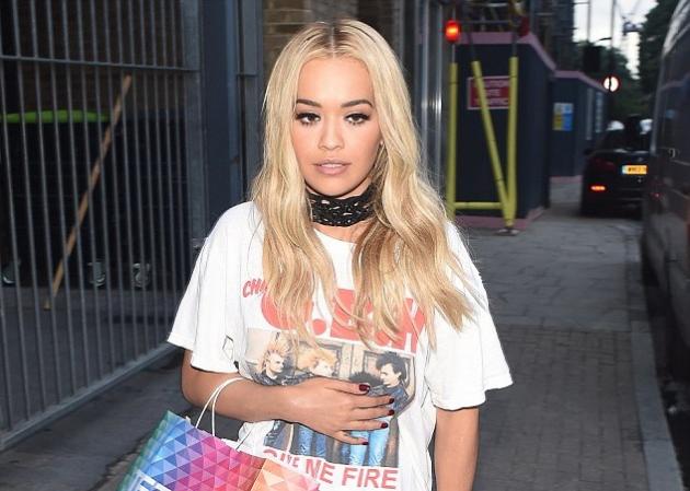 H Rita Ora έκανε το τέλειο casual look για shopping!