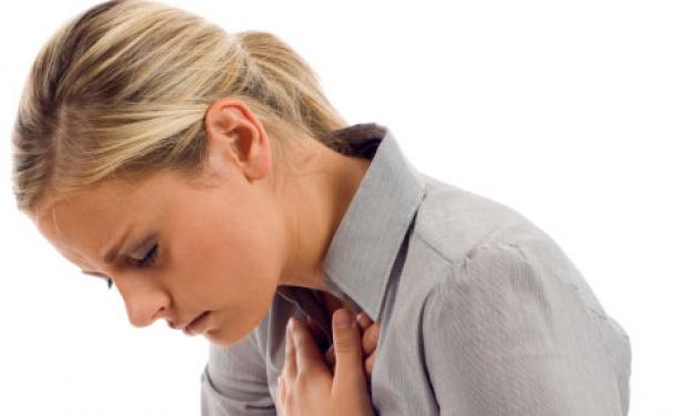 Πότε ο πόνος στο στήθος οφείλεται σε πρόβλημα της καρδιάς;