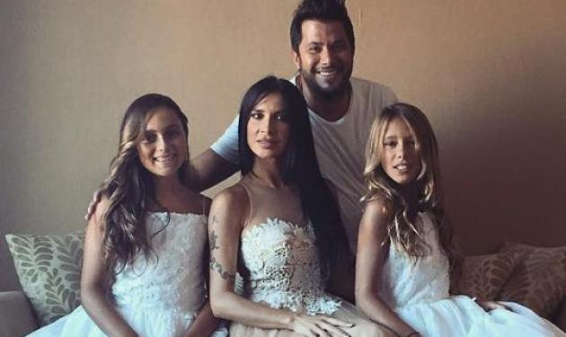 Πάολα: Κουμπάρα στο γάμο του καλού της φίλου και μαέστρου της! Φωτογραφίες και video