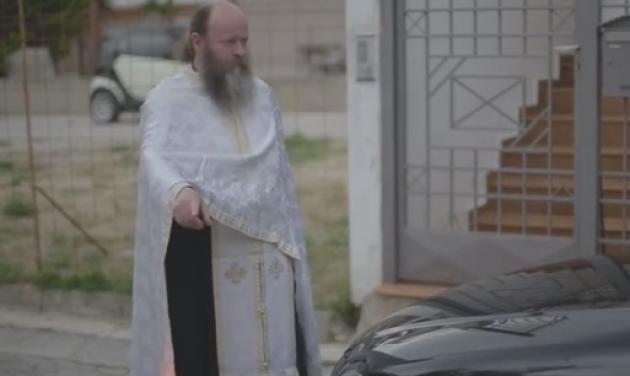 Κρήτη: Γιατί ο ιερέας έγινε έξαλλος με τη νύφη πριν το γάμο; Απίστευτο βίντεο