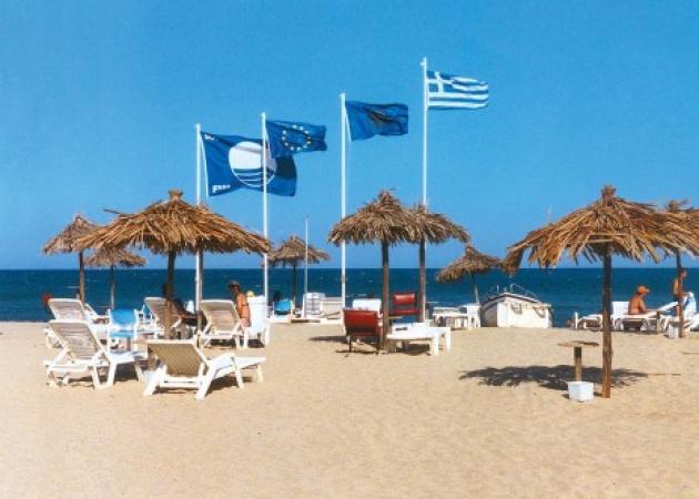 Δες ποιες είναι οι παραλίες που πήραν “Γαλάζιες σημαίες”!