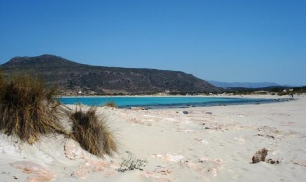 Αυτή είναι η ελληνική παραλία που ανήκει στις 10 καλύτερες του κόσμου!