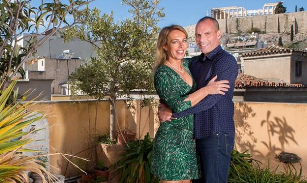 Γιάνης Βαρουφάκης: Μετάνιωσε για τη φωτογράφιση με τη σύζυγό του στο Paris Match