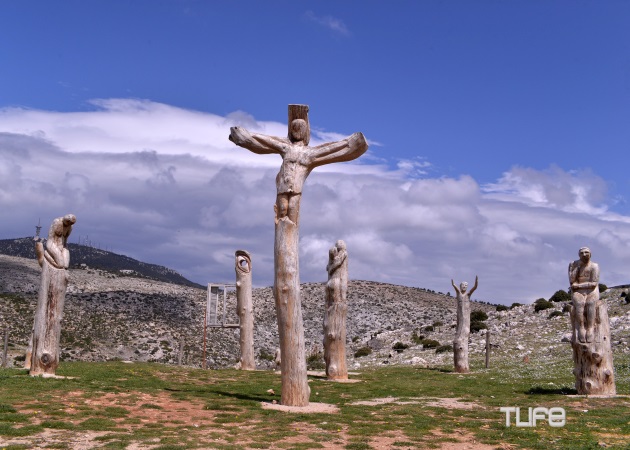 Επίσκεψη στο Πάρκο των Ψυχών! Ο καλλιτέχνης που το εμπνεύστηκε μιλάει στο TLIFE