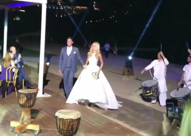 Δούκισσα Νομικού – Δημήτρης Θεοδωρίδης: Όλα όσα έγιναν στο γαμήλιο πάρτυ τους! [pics,vids]