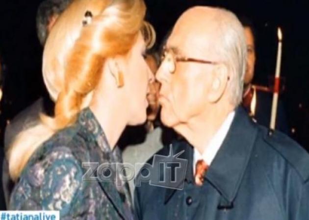 Το Πάσχα των πολιτικών: Τσούγκρισμα αυγών, γκάφες, τσάμικο και αξέχαστα αναστάσιμα φιλιά