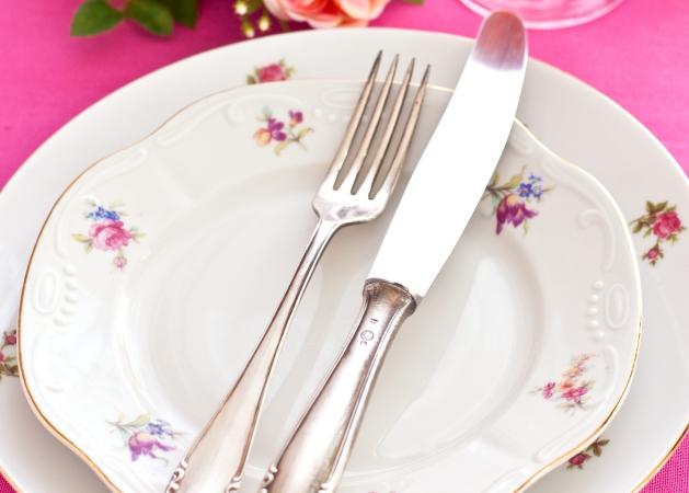 Πόσες θερμίδες “κοστίζει” το πασχαλινό τραπέζι; Smart tips για να γλιτώσεις…
