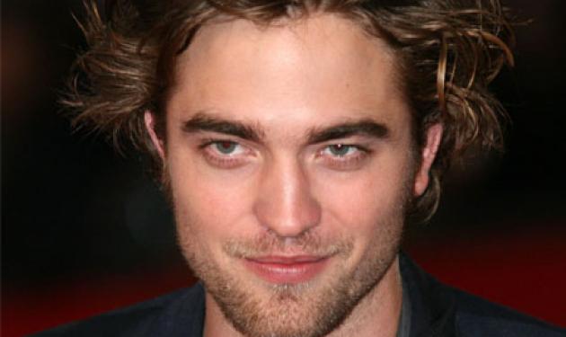 O Robert Pattinson έχει ψείρες;