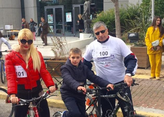 Γιώργος Πατούλης: Για ποδήλατο με την σύζυγό του Μαρίνα και τον γιο τους! Φωτογραφίες
