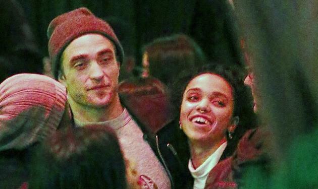 Robert Pattinson: Καυτά φιλιά με τη σύντροφό του! Φωτογραφίες