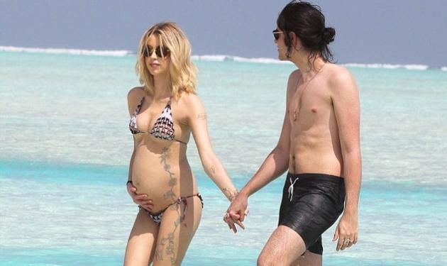 Η κόρη του B. Geldof είναι ξανά έγκυος και δείχνει τη φουσκωμένη κοιλιά και τα …τατουάζ της!