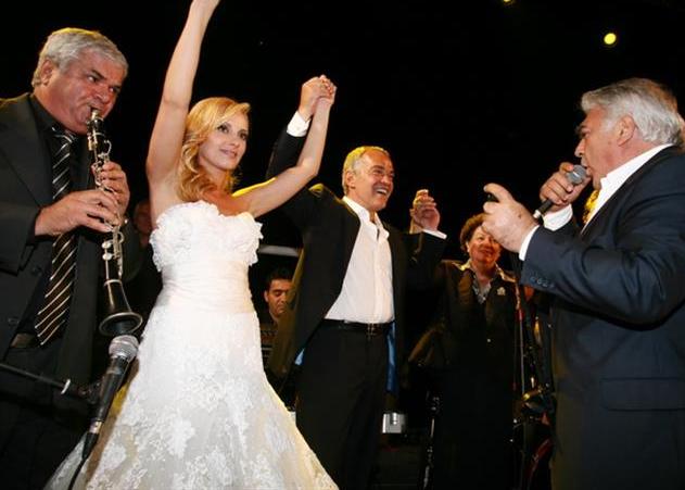 Πέγκυ Ζήνα – Γιώργος Λύρας: Ο αξέχαστος γάμος τους και το ταξίδι τους στο Τρίκορφο Φωκίδας 9 χρόνια μετά!