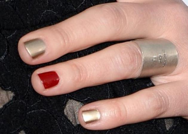 Τρία nail trends που μας έδειξαν οι stars στα People’s Choice Awards! Ψήφισε το αγαπημένο σου!