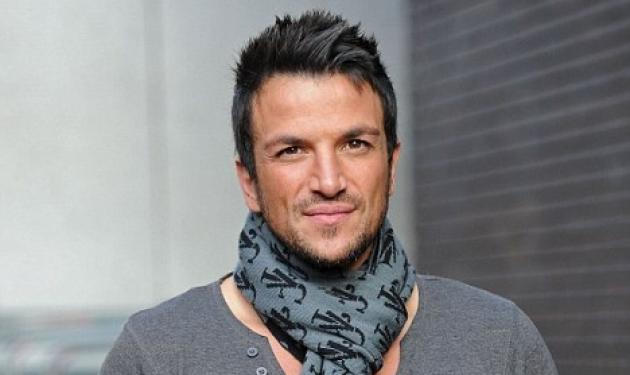 Ώρες αγωνίας για τον Έλληνα τραγουδιστή Peter Andre