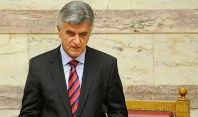 Στο νοσοκομείο ο πρόεδρος της Βουλής Φ. Πετσάλνικος