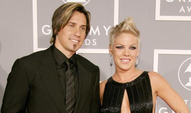 Pink: Έγινε μανούλα και το ανακοίνωσε μέσα από το twitter της!