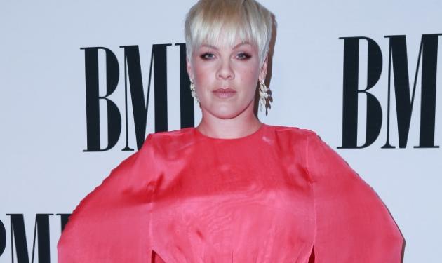 Pink: Θύμα bullying για τα παραπάνω κιλά της – Χαμός στο ίντερνετ με τα επικριτικά σχόλια