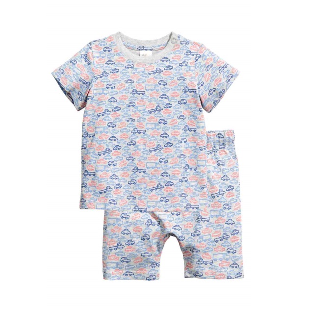 16 | Αγορίστικη πιτζάμα H&M 7.99€