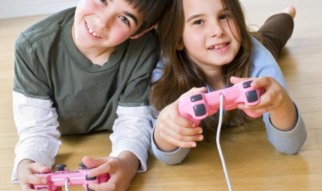 Τι μπορούν να πάθουν τα παιδιά μας από τις παιχνιδομηχανές και τα κινητά;
