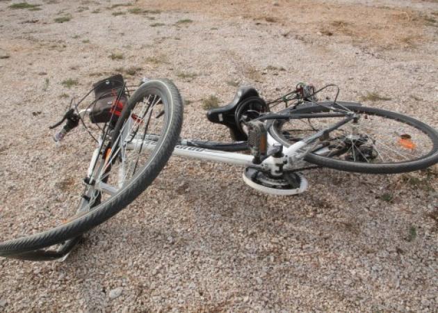 Τραγωδία στην Κομοτηνή – Νεκρός 14χρονος ποδηλάτης που παρασύρθηκε από φορτηγό