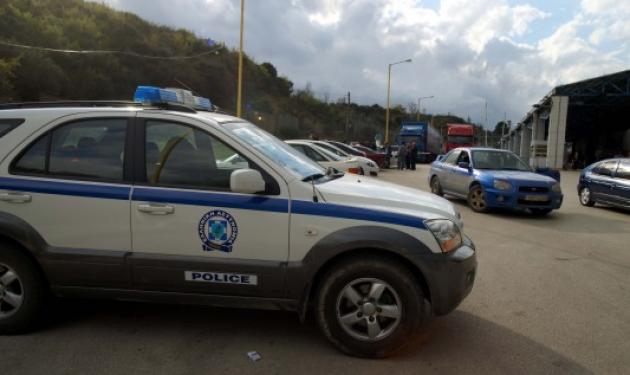 Νεκρός ένας αστυνομικός και δύο κακοποιοί σε ανταλλαγή πυροβολισμών κοντά στα σύνορα με την Αλβανία