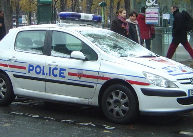 Εκκενώθηκε η Place de la République στο Παρίσι! Φόβοι για παγιδευμένο αυτοκίνητο