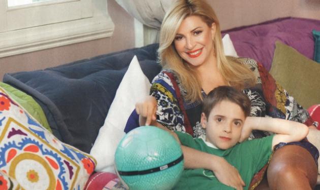 Χριστίνα Πολίτη: Φωτογραφίζεται με τον γιο της στο σπίτι τους στην Πλάκα!