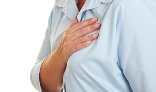 SOS: Τι να κάνεις σε περίπτωση ανεξήγητου πόνους στο στήθος
