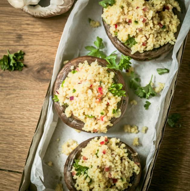 Μανιτάρια portobello γεμιστά με κινόα